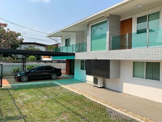 ให้เช่าโฮมออฟฟิศ 450 ตร.ม. บนเนื้อที่ 100 ตร.ว. เสนานิคม 1 ซอย 17 ใกล้ BTS เสนานิคม เลี้ยงสัตว์ได้ จดทะเบียนได้ บ้านว่าง 1 ธันวาคม 2569