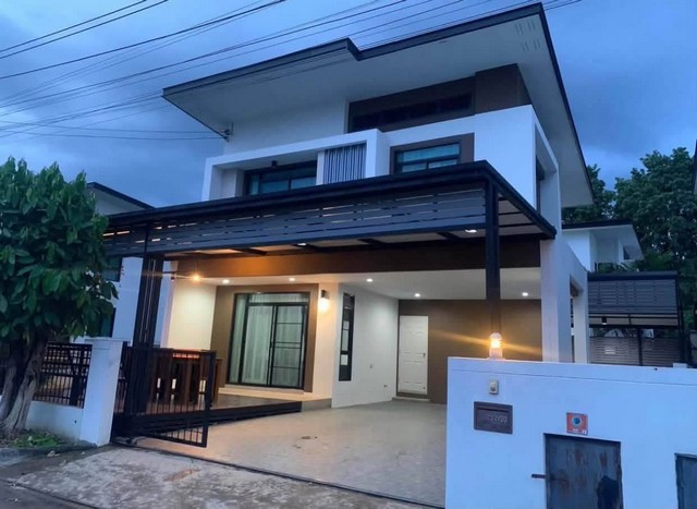 บ้านเดี่ยว 2 ชั้น บรรยากาศสงบ ทำเลดี เดินทางสะดวก หางดง