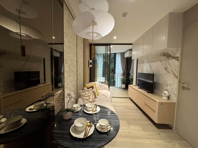 FYNN Asoke Sukhumvit 10 2nd Floor Luxury Decor With Bathtub Near BTS Asok