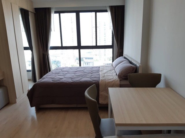 Ideo O2 Bangna 19th Floor Fully Furnished City View Near BTS Bang Na