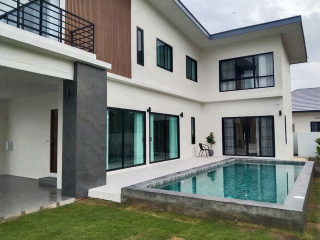 พูลวิลล่าสุดหรู ตกแต่งครบ Fully Furnished พร้อมอยู่ สันพระเนตร