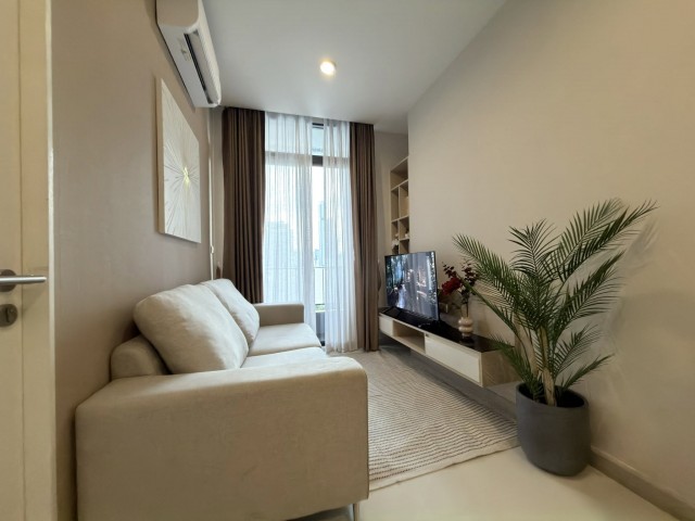 Up Ekkamai Sukhumvit 63 13th Floor Fully Furnished South Facing Ekkamai Road