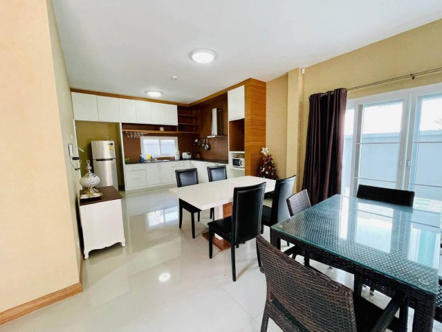 บ้านเช่า 35,000 บาท/เดือน หรูระดับพรีเมียม โครงการ #โมคชิค #แสนสราญ บ้านเดี่ยว 2 ชั้น พร้อมเฟอร์นิเจอร์ครบ อนุญาตให้เลี้ยงสัตว์ได้!
