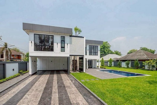 บ้านสร้างใหม่ สไตล์โมเดิร์น ทำเลดี เฟอร์นิเจอร์บิ๊วอินบางส่วน หางดง