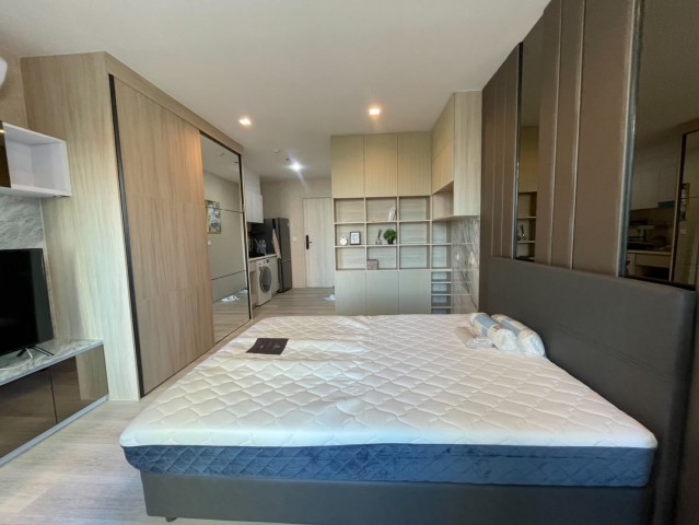 Life One Wireless Clean Quiet 8th Floor BTS PloenChit