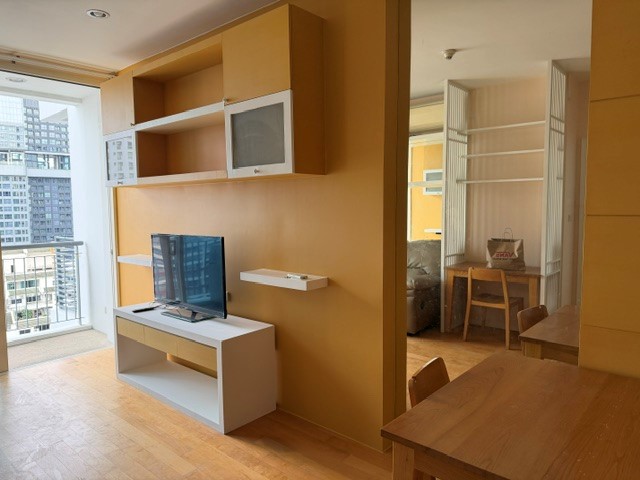 ให้เช่า:วิลล่าราชเทวี 1ห้องนอน ชั้น 25 55ตรม fully furnished
