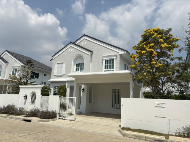 BH4213 ให้เช่าบ้านเดี่ยว CHAIYAPRUEK บางนา กม.15 บ้านใหม่พร้อมอยู่ ใกล้ Mega Bangna สนามบินสุวรรณภูมิ และโรงเรียนนานาชาติ