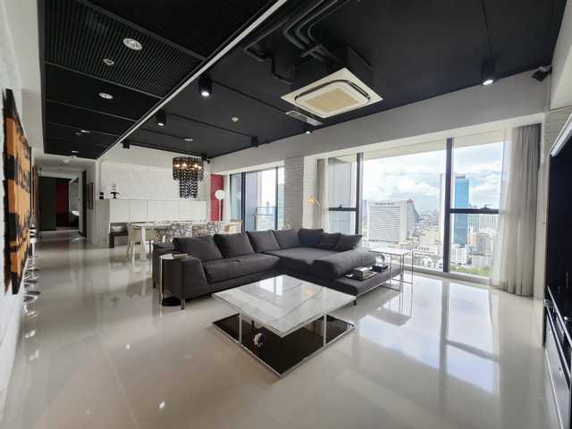 Move-In Ready Luxury Renovated 3-Bedroom at The MET Sathorn