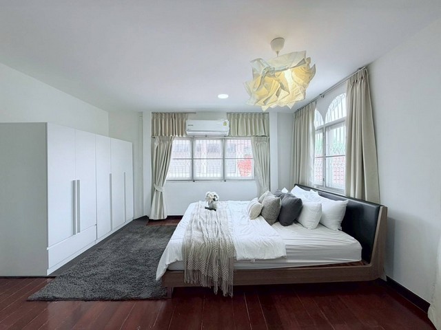 รหัสC7257 ให้เช่าบ้านเดี่ยว ทำเลใจกลางเมือง ย่านรัชดาภิเษก ห้วยขวาง ประชาราษฎร์บำเพ็ญ สุทธิสาร