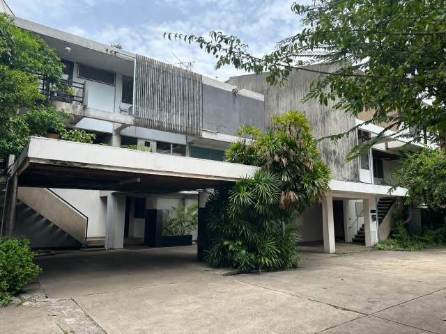 ให้เช่า #โฮมออฟฟิศ Private Garden view Duplex Office ใจกลางอารี #ใกล้BTSอารี 095-164-2956 FF