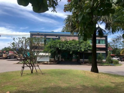 ขายและให้เช่าโรงงานปราจีนบุรี โรงงานพร้อมใบอนุญาต105,106 บนเนื้อที่ 31-1-21 ไร่ พื้นที่ใช้สอยรวม 10,055 ตรม.