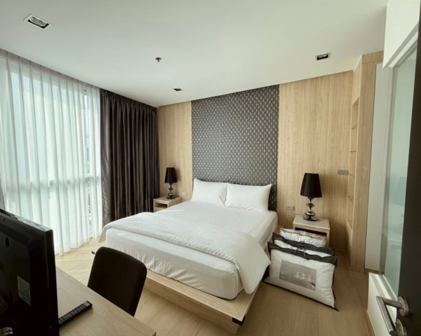 Sky Walk Condominium Private spacious 41st floor BTS Phra Khanong