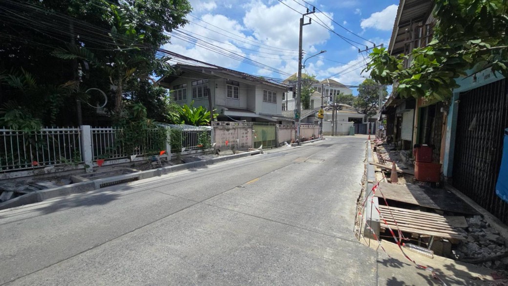 Prime Location ใจกลางเมือง ย่านอารีย์–พหลโยธิน โอกาสครอบครองที่ดินหายากในทำเลศักยภาพ เหมาะสำหรับการลงทุนและพัฒนาโครงการระดับพรีเมียม