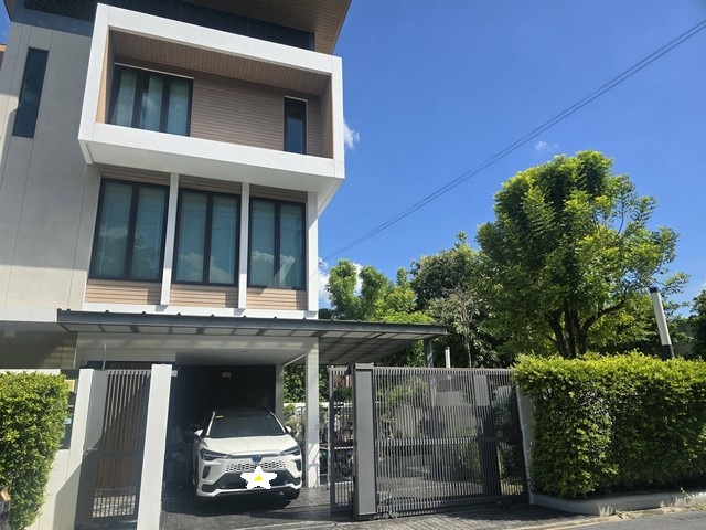 ให้เช่าบ้านเดี่ยว 3 ชั้น 450 ตรม. โครงการ The AVA residence สุขุมวิท 77 เฟอร์พร้อมเข้าอยู่ ใกล้ MRT ศรีนุช