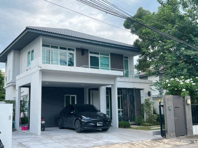 โซนแม่เหียะ ขาย 16.9 ล้าน #มัณฑนา #ซีรีนเลค #SereneLake บ้านหรู พร้อมเข้าอยู่ บรรยากาศดีในโครงการคุณภาพของ Land & Houses
