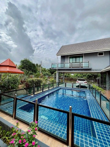 ขาย 9.9 ล้าน บ้านพูลวิลล่า 2 ชั้น 150 ตรว. มีบ้าน 2 หลัง #อำเภอเมือง #บ้านพร้อมอยู่​ #เฟอร์นิเจอร์ครบทั้งหลัง​ #น้ำไม่ท่วม