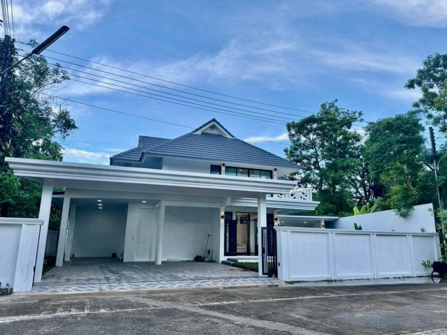 โซนหางดง–แม่เหียะ ราคาเพียง 17.65 ล้าน Modern Style ดีไซน์ทันสมัย #เฟอร์นิเจอร์ครบ Built-in ทั้งหลัง #หิ้วกระเป๋าพร้อมเข้าอยู่ได้เลย