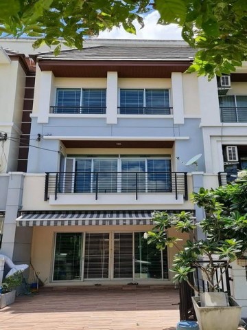 HR 10355 ให้เช่าทาวน์โฮม 3 ชั้น หมู่บ้านกลางเมือง ศรีนครินทร์ 24 อ่อนนุช พัฒนาการ รีโนเวทใหม่