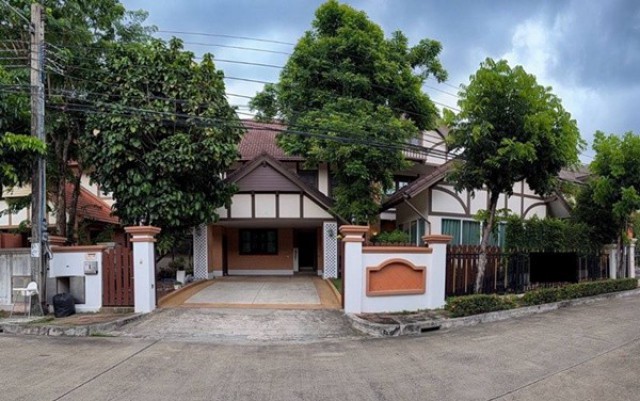 ขาย #บ้านเดี่ยว หมู่บ้าน ลัดดารมย์ เอกมัย-รามอินทรา ถนนประดิษฐ์มนูธรรม #ใกล้เซ็นทรัลอีสวิลล์ #ใกล้แฟชั่นไอส์แลนด์  OO