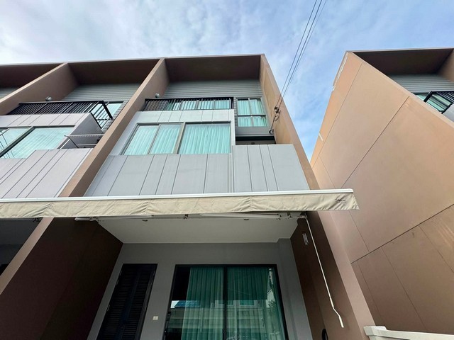 รหัสC7276 ให้เช่าบ้านตกแต่งพร้อมอยู่ ทาวน์โฮม 3ชั้น โครงการบ้านกลางเมือง พระราม 9-กรุงเทพกรีฑา
