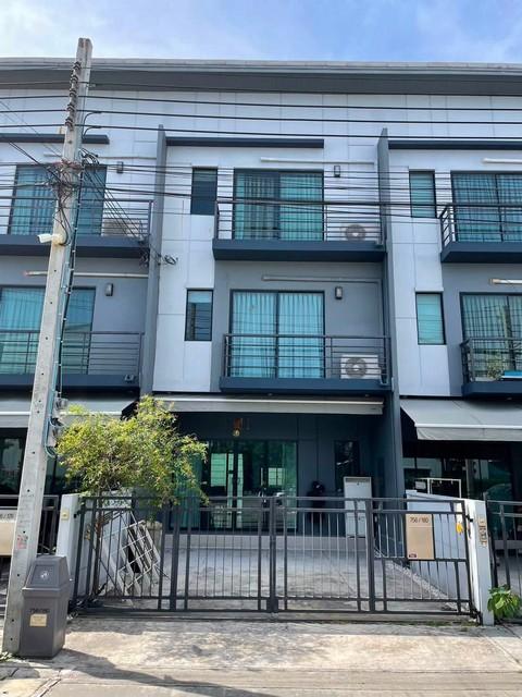 ให้เช่า ทาวน์โฮม โครงการ บ้านกลางเมืองพระราม 9 - อ่อนนุช Baan Klang Muang Rama 9-On Nut ใกล้ Airport Link บ้านทับช้าง