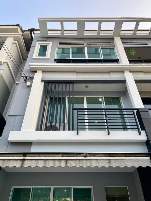 ให้เช่าทาวน์โฮม 3 ชั้น 20 ตร.ว. หมู่บ้านกลางเมืองพระราม 9-รามคำแหง 39 ใกล้เลียบด่วน