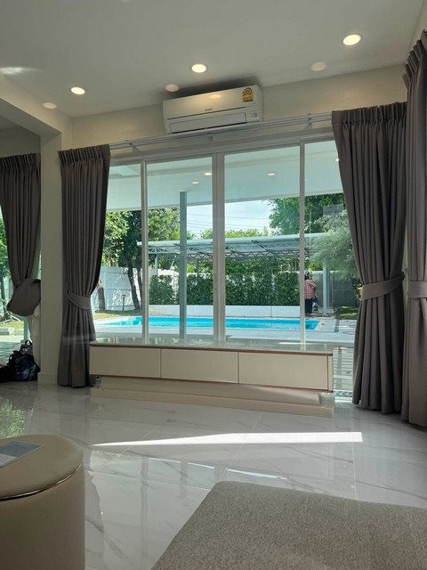 P744 ให้เช่าบ้านเดี่ยวพร้อมสระว่ายน้ำ สุขุมวิท 54 ใกล้ BTS อ่อนนุช 800 เมตร รับสัตว์เลี้ยง ตกแต่งสวยพร้อมเข้าอยู่ ร่มรื่น
