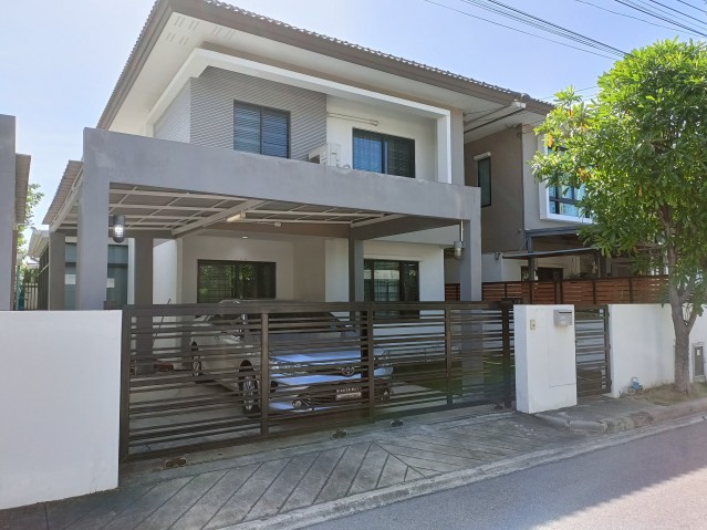 ขายด่วน! บ้านเดี่ยว อารียา โคโม่ บางนา 160 ตร.ม. ราคาเพียง 4.89 ล้านบาท