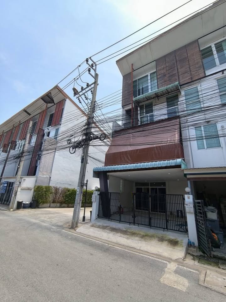 ให้เช่าทาวโฮม หลัง เซ็นทรัล แจ้งวัฒนะ ใกล้รถไฟฟ้า สถานีแจ้งวัฒนะ-ปากเกร็ด 28 หลังมุม ดิ แอททิค ไลท์ แจ้งวัฒนะ ซอยแจ้งวัฒนะ-ปากเกร็ด 24