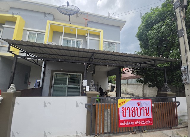 L260131 | ขายบ้านหลังริม 2 ชั้น นิรันดร์วิลล์ 10 ทำเลบางพลี–ลาดกระบัง ขนาด 32.7 ตร.วา ฟังก์ชันครบ 3 ห้องนอน 2 ห้องน้ำ บ้านสภาพดี