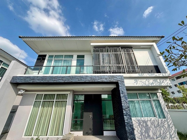 ขายบ้านเดี่ยว 2 ชั้น 100 ตรว. 4 ห้องนอน โครงการ ดิ โอโซน ปัญญาอินทรา The Ozone Panyaindra ใกล้ Fashion Island