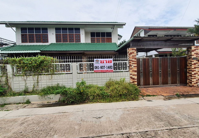 ขายและให้เช่าบ้านเดี่ยว หมู่บ้านราชตฤณมัย พหลโยธิน เนื้อที่ 106 ตร.ว. 2 ชั้น 4 นอน 4 น้ำ