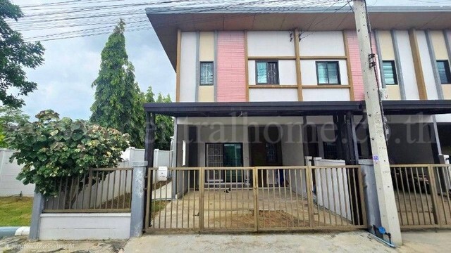 ทาวน์โฮม 2 ชั้น ภัทรไพรเวท 2 เฟส 3 หลังมุม สามโคก บ้านใหม่เหมือนมือ 1