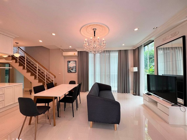 P761 ให้เช่าบ้าน 3 ชั้น โครงการ บ้านกลางเมือง คลาสเซ่ เอกมัย-รามอินทรา Baan Klang Muang Classe Ekkamai-Ramintra ถนนสุคนธสวัสดิ์ 19