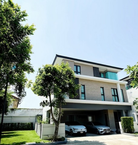 BH4239  ขายหรือให้เช่าบ้านเดี่ยว เดอะ ซิตี้ เอกมัย ลาดพร้าว The City Ekkamai Ladprao บ้านหรู 3 ชั้น หลังมุม