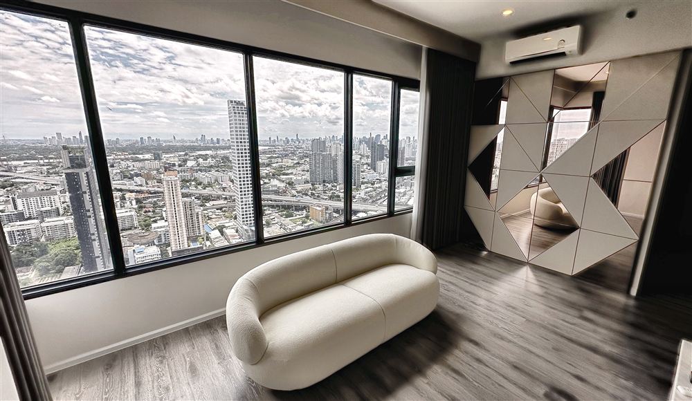 KnightsBridge Prime On Nut Sukhumvit 77 | 45F Corner 2BR River View