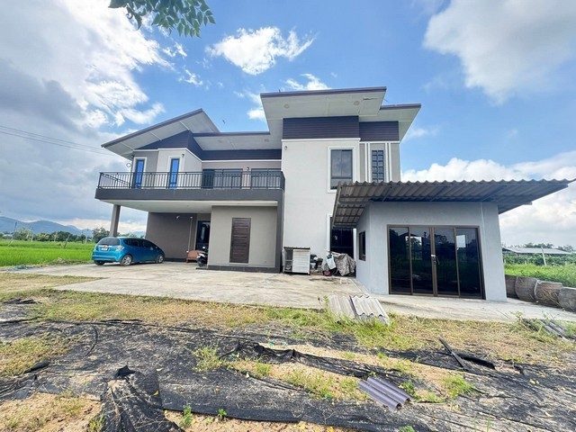 ขายบ้านเดี่ยว2ชั้น 4ห้องนอน สร้างใหม่ พื้นที่1ไร่ บ้านธิ ลำพูน บรรยากาศดี ใกล้สถานีตำรวจภูธรบ้านธิ
