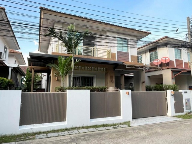 ให้เช่า บ้านแฝด สไตล์ บ้านเดี่ยว 2 ชั้น หมู่บ้านมัลดีฟส์ ปาล์ม บางนา วงแหวน