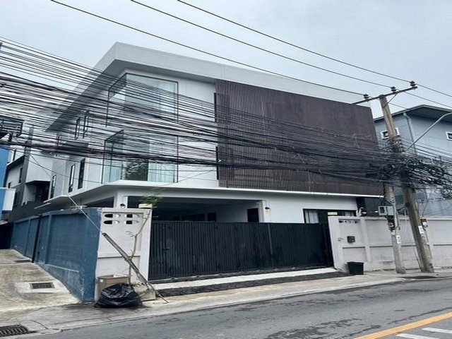ให้เช่าบ้าน ซอย 20มิถุนา ลาดพร้าว41 ใกล้ MRTสุทธิสาร/ห้วยขวาง