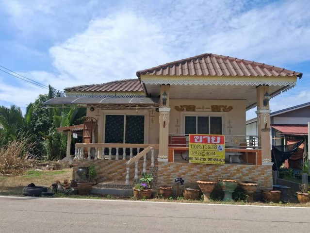 ขายบ้านเดี่ยวพร้อมที่ดิน 100 ตร.วา. ซอยโรงถ่าน  ถนนทุ่งกระโจมทอง หลักสอง บ้านแพ้ว สมุทรสาคร