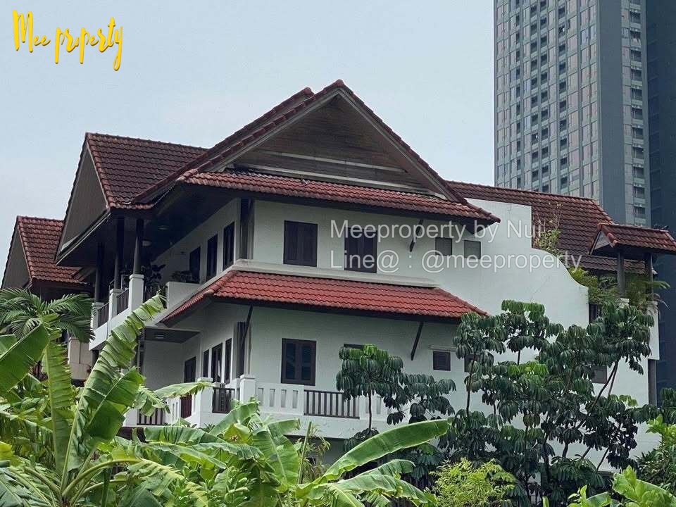 ขายด่วน! Luxury Townhouse #หลังมุม โครงการ Villa 49 Housing – สุขุมวิท 49/13 ขนาด 46 ตร.วา พื้นที่ใช้สอย 474 ตร.ม. ME-242