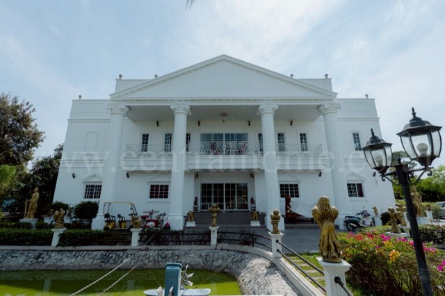 ลดราคา บ้านเดี่ยว คฤหาสน์หรู 3-3-8.4 ไร่ บางละมุง ใกล้โรงเรียนนานาชาติชื่อดัง
