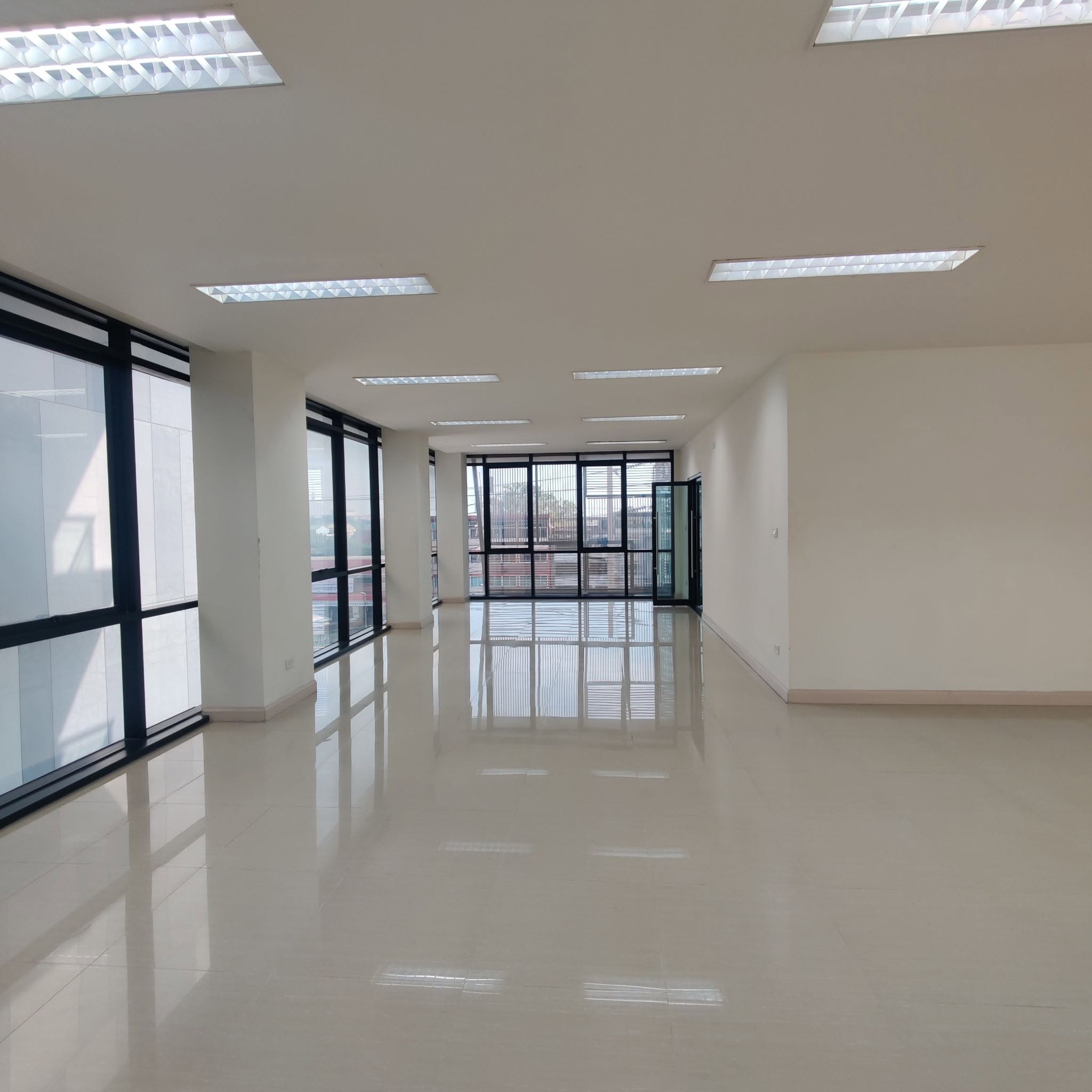 ให้เช่าพื้นที่สำนักงาน โครงการมหาทุนพระราม 3 ใกล้ Central Rama 3   ชั้น4 พร้อมลิฟท์ และที่จอดรถ ออฟฟิศสำนักงาน