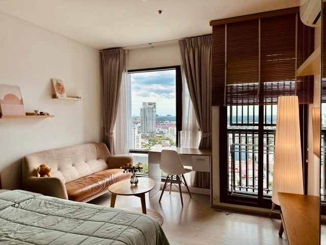 Rhythm Sukhumvit 36 38 24th Floor Fully Furnished City View Near BTS Thong Lo