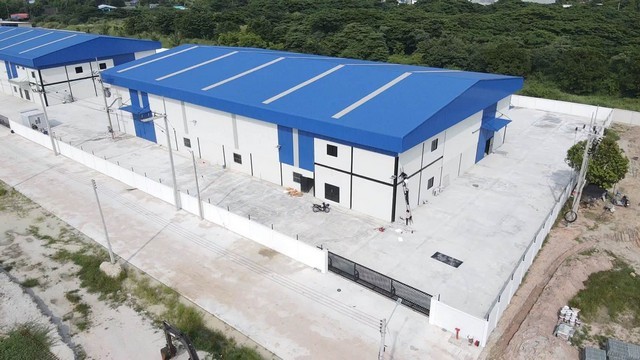 โรงงานสร้างใหม่ บนพื้นที่ 4 ไร่  ขนาด 2,000 ตรม.ออฟฟิศภายใน 2 ชั้น หนองบอนแดง บ้านบึง ชลบุรี