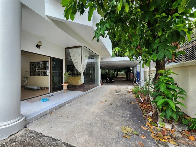ให้เช่าบ้านเดี่ยว 4 ชั้น 120 ตรว. 4 ห้องนอน สุขุมวิท 85 ใกล้ BTS บางจาก ใกล้นานาชาติ Well International 